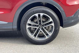 punainen Audi Q5 2026 kuva 10.