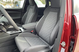 punainen Audi Q5 2026 kuva 11.