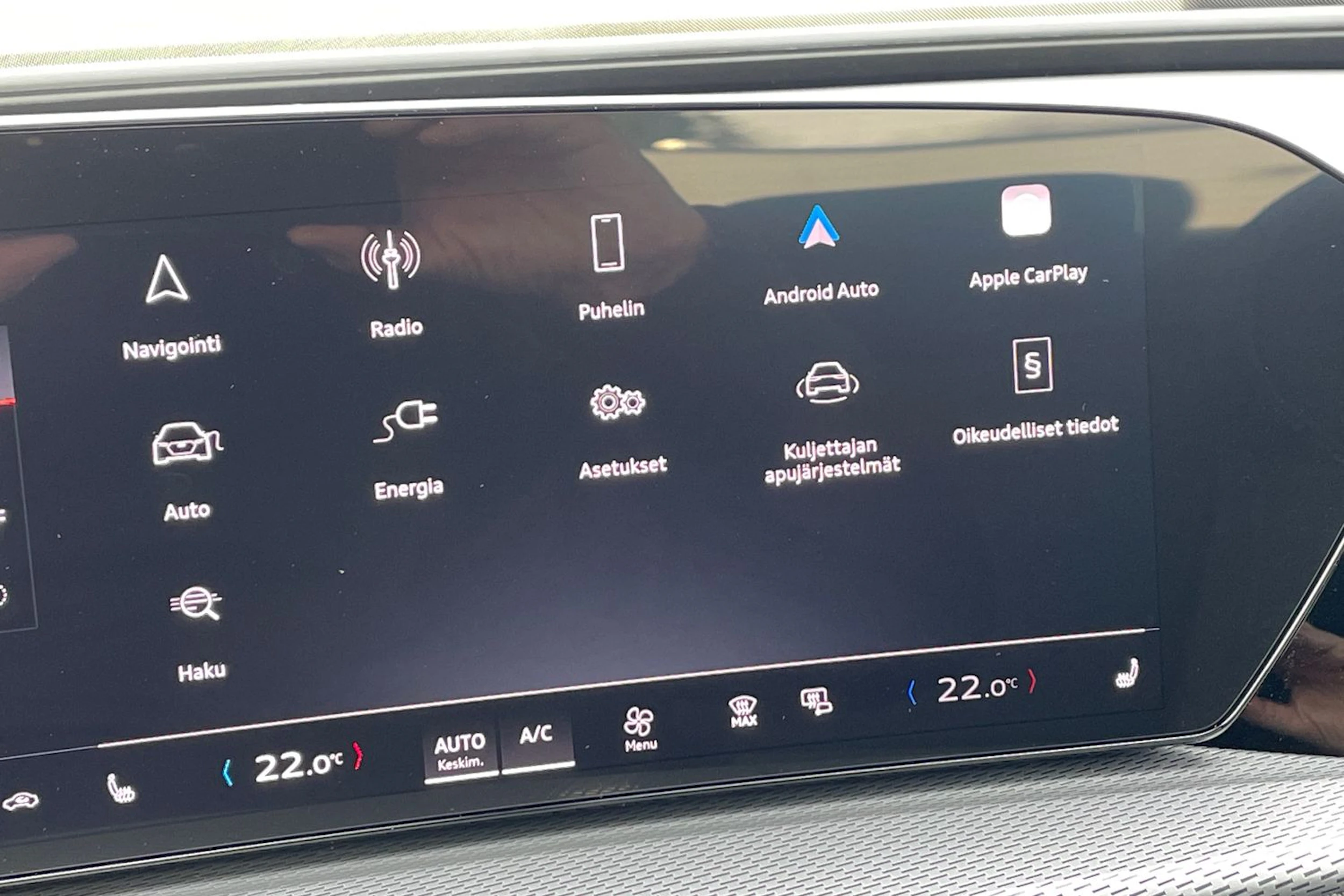 punainen Audi Q5 2026 kuva 25.