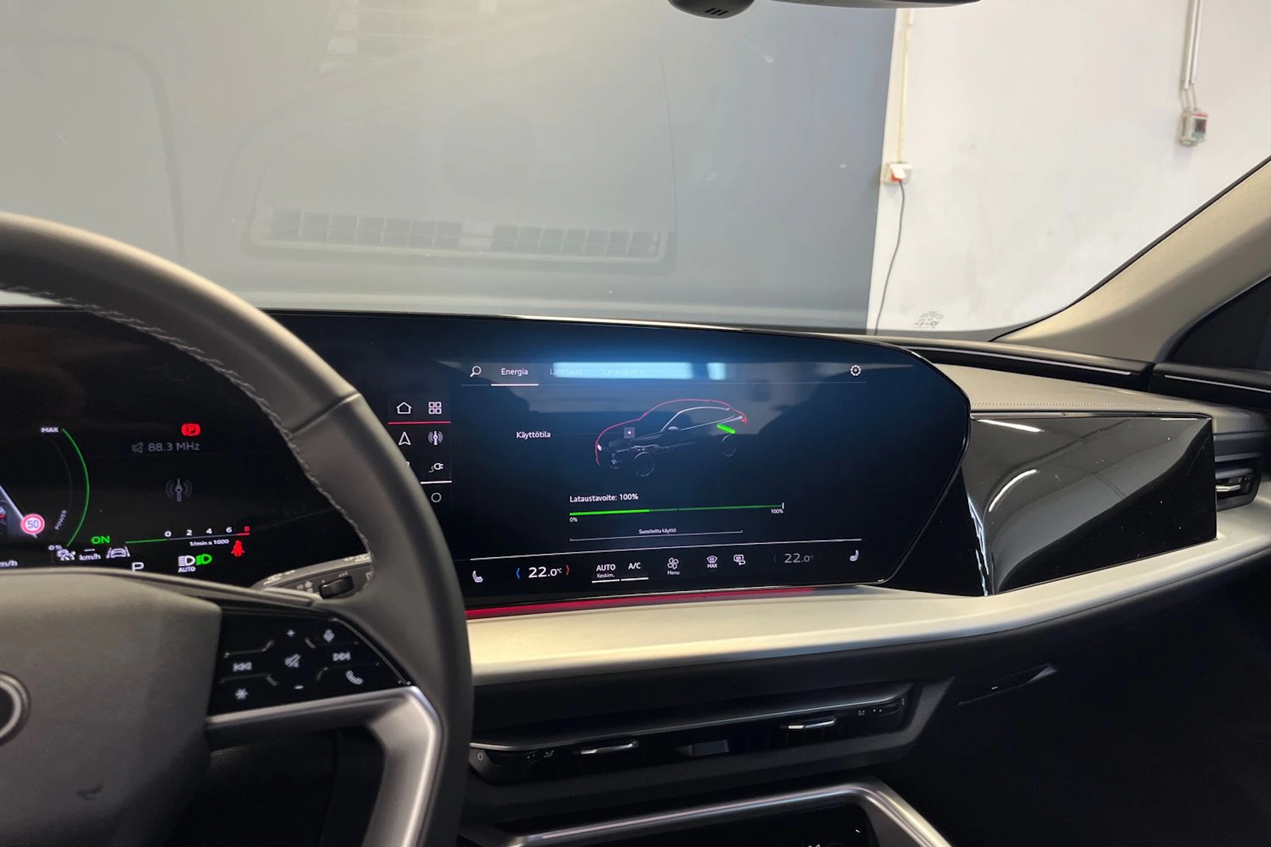 daytona harmaa Audi Q5 2026 kuva 11.