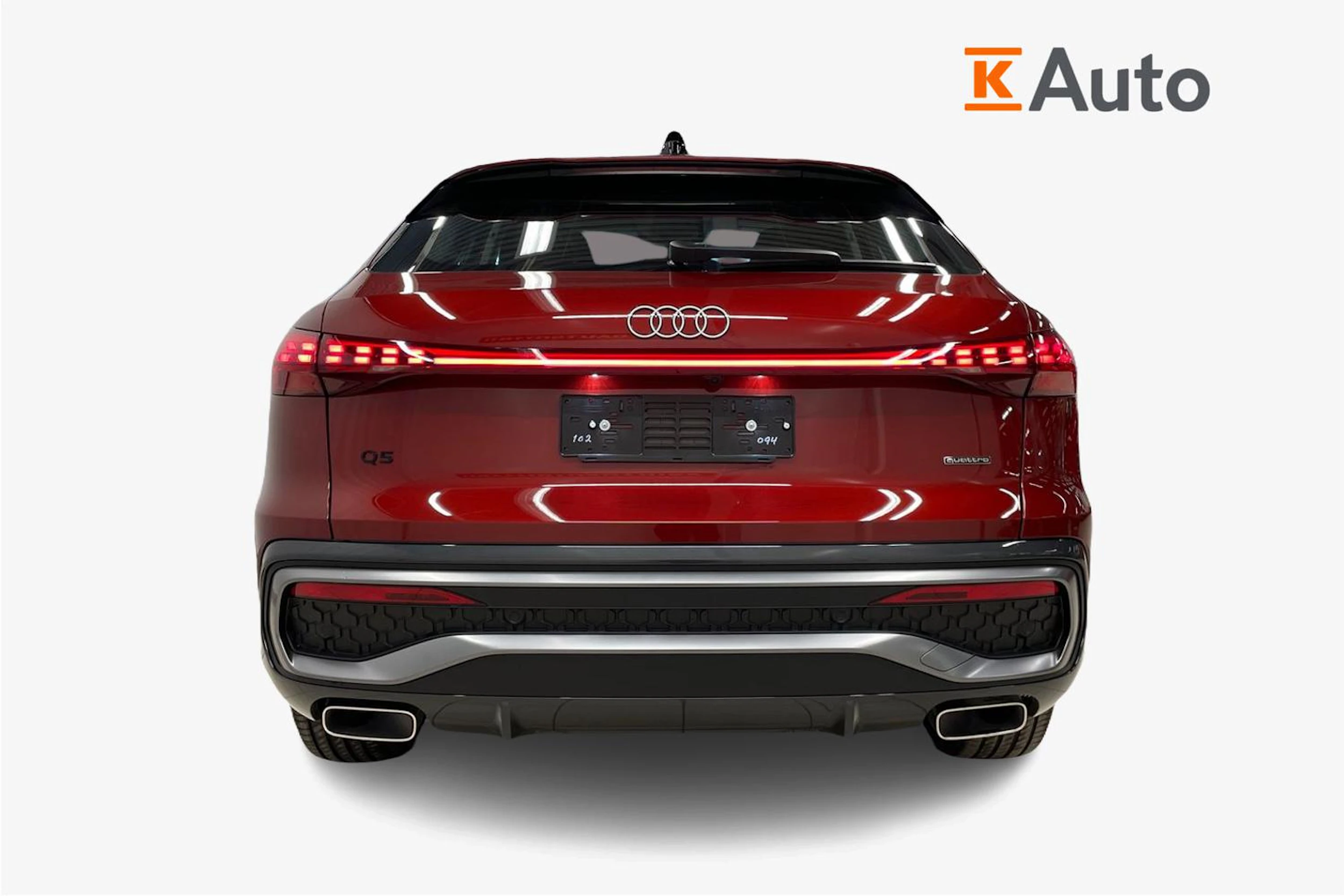 met. punainen Audi Q5 2026 kuva 3.