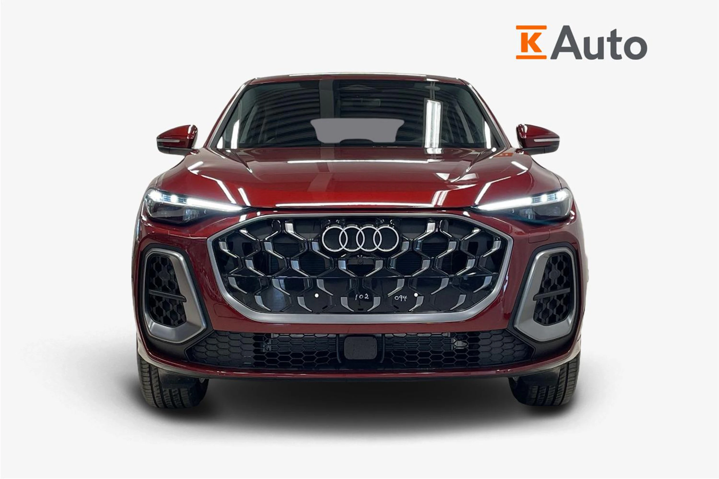 met. punainen Audi Q5 2026 kuva 4.