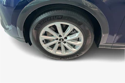 sininen Audi Q5 2026 kuva 9.