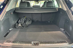 sininen Audi Q5 2026 kuva 12.