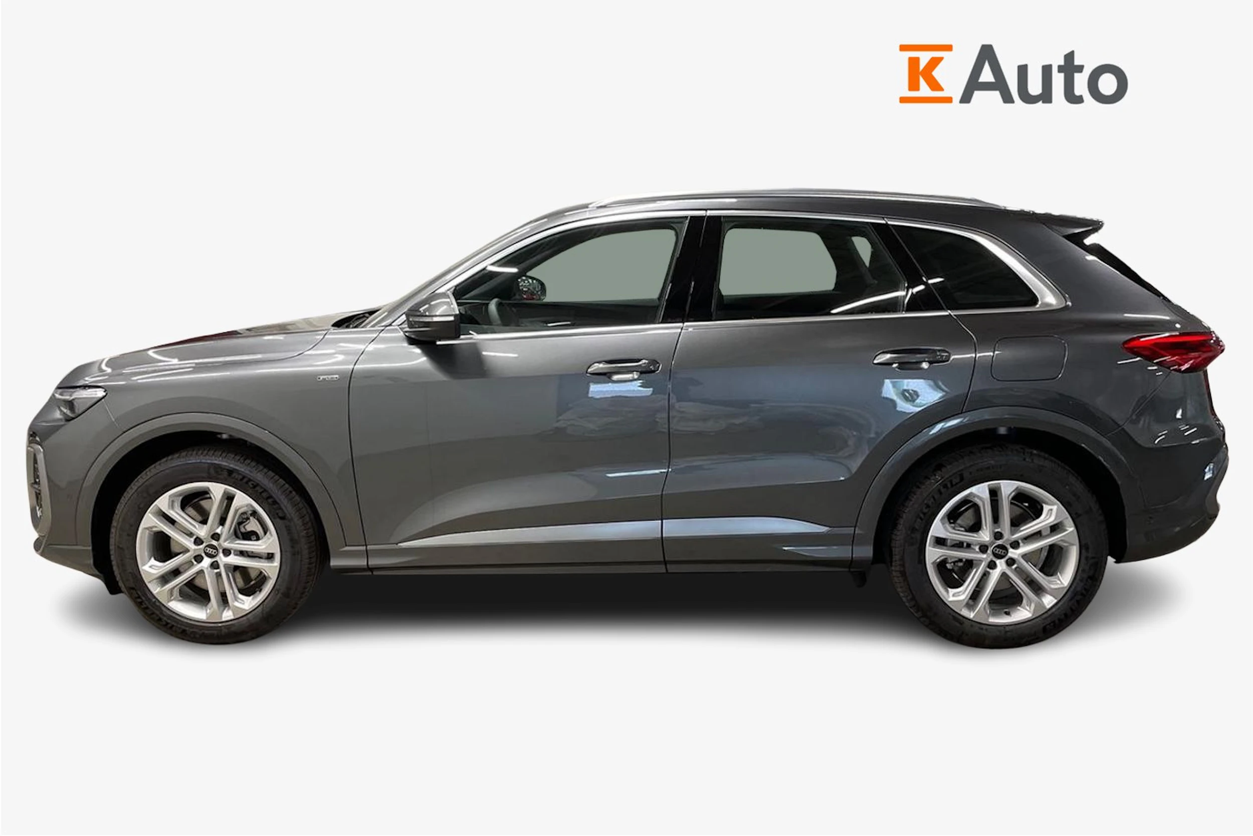 harmaa Audi Q5 2026 kuva 5.