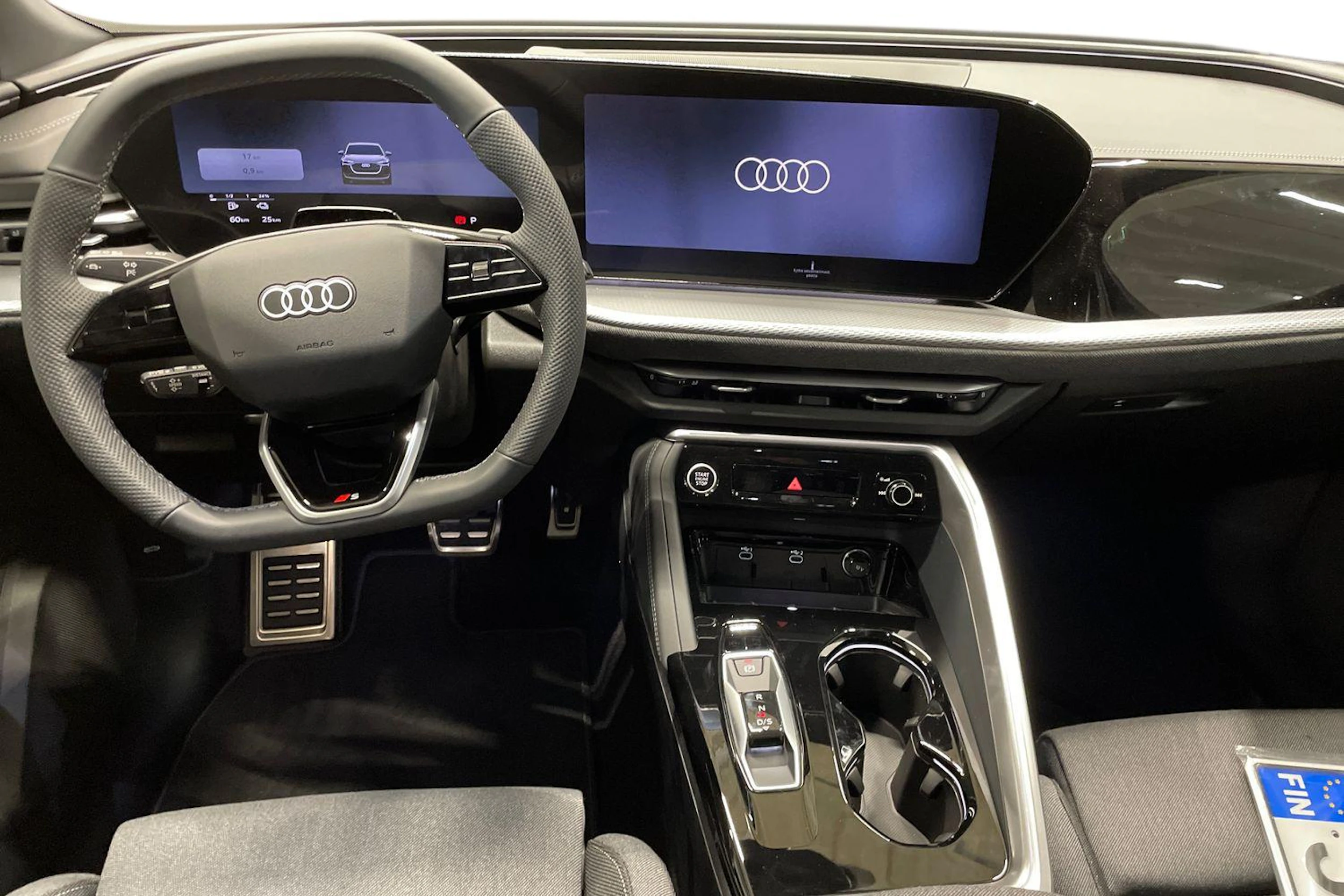 harmaa Audi Q5 2026 kuva 7.