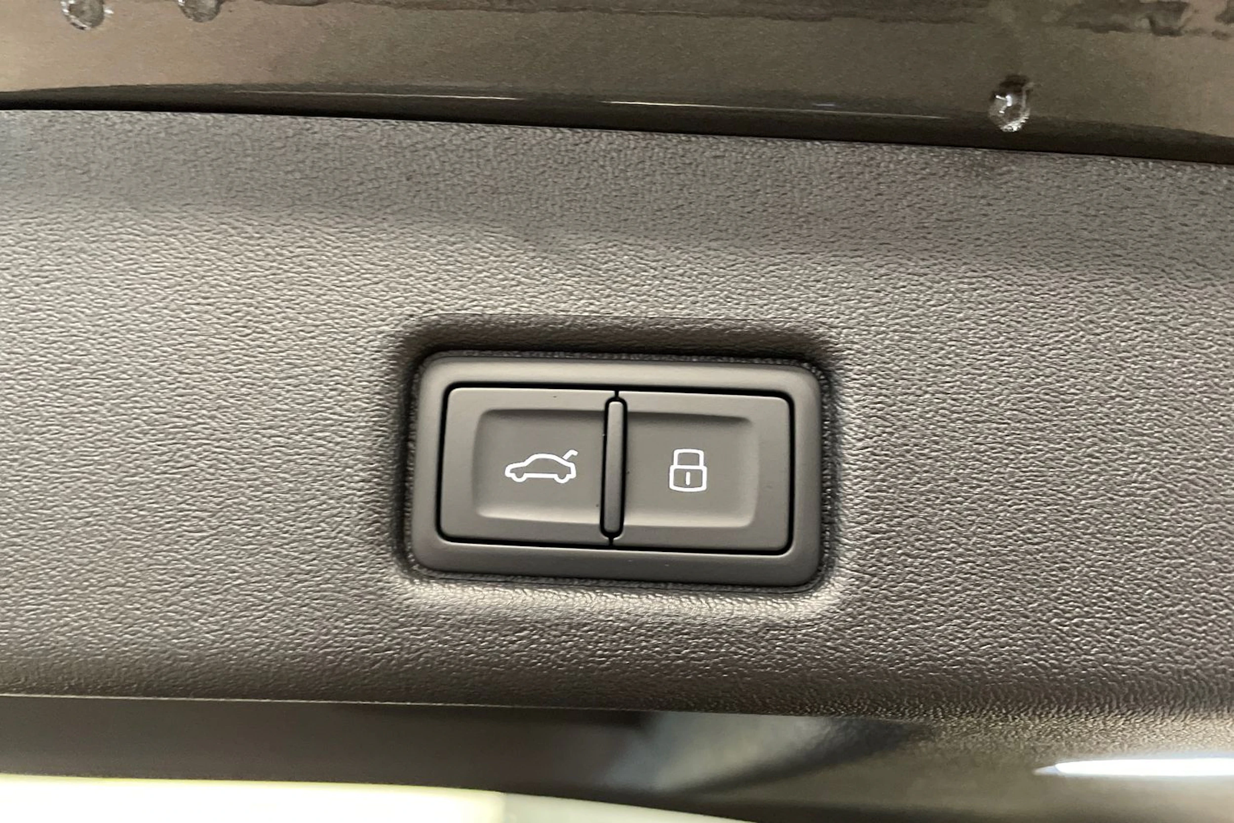 harmaa Audi Q5 2026 kuva 12.