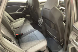 harmaa Audi Q5 2026 kuva 13.