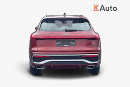 punainen Audi Q5 2026 kuva 3.