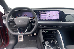 punainen Audi Q5 2026 kuva 7.
