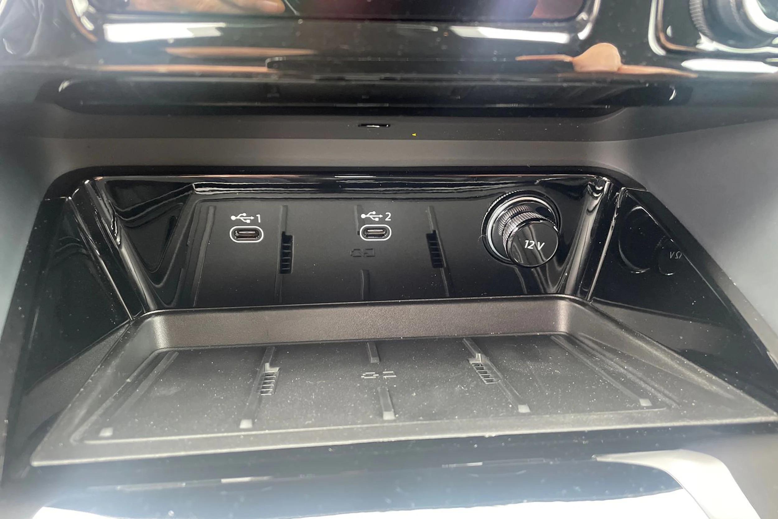 punainen Audi Q5 2026 kuva 22.