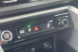 punainen Audi Q5 2026 kuva 24.