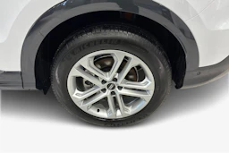 valkoinen Audi Q5 2026 kuva 9.