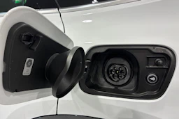 valkoinen Audi Q5 2026 kuva 13.