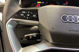 valkoinen Audi Q5 2026 kuva 14.