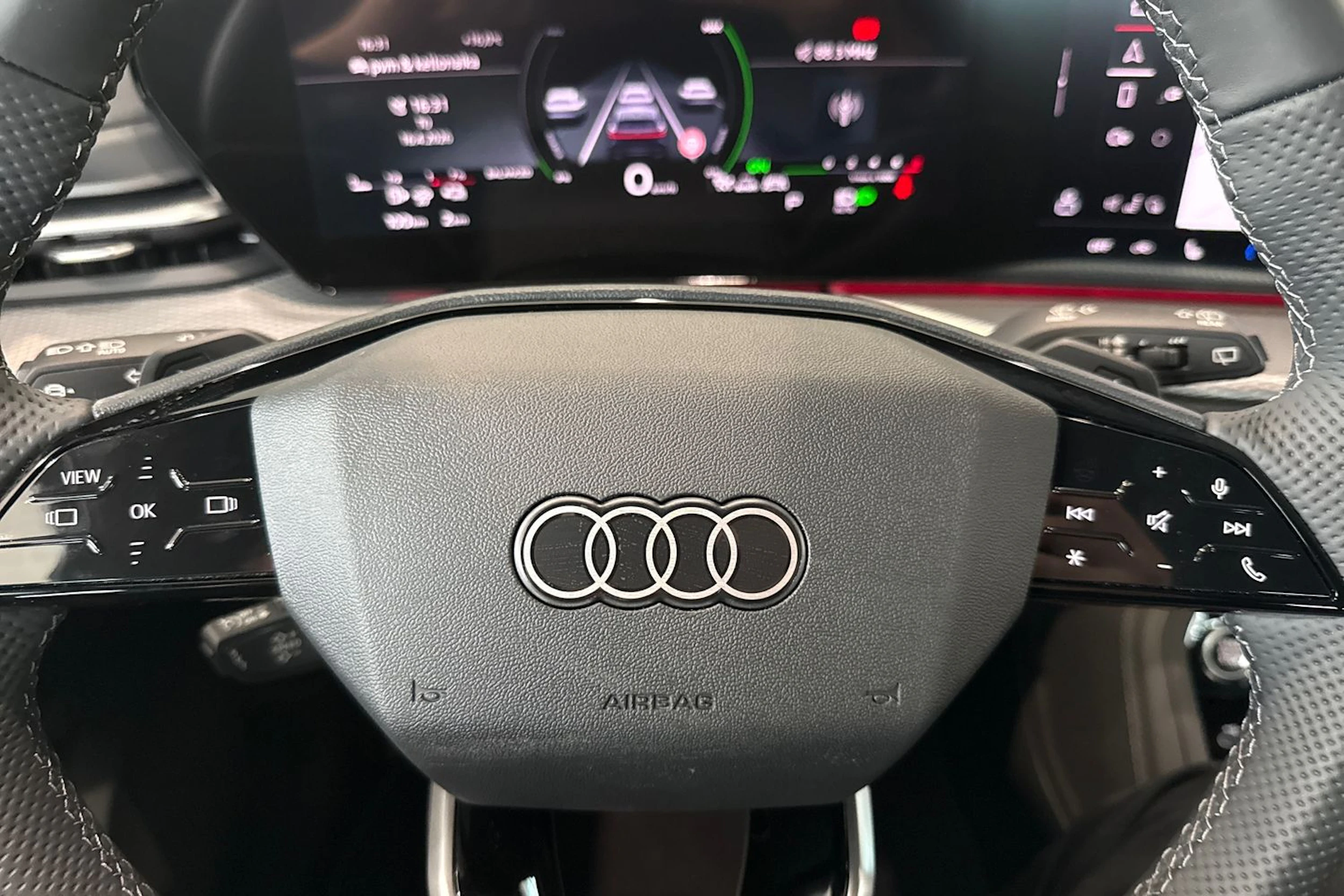 valkoinen Audi Q5 2026 kuva 19.