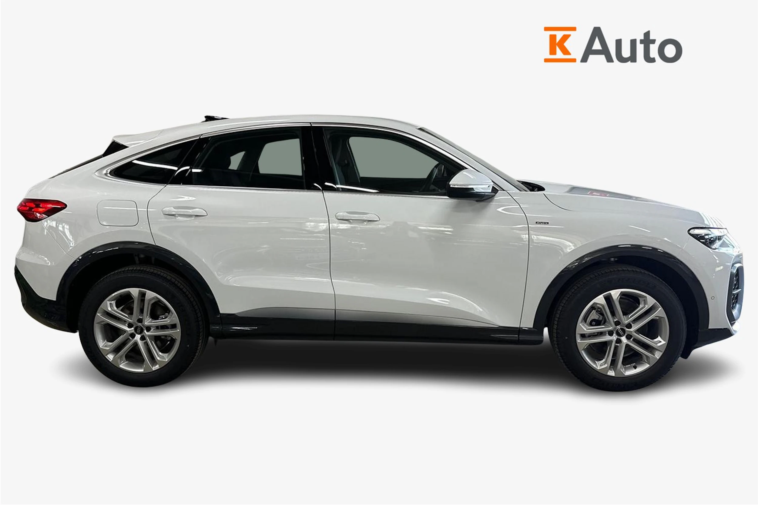 valkoinen Audi Q5 2026 kuva 5.