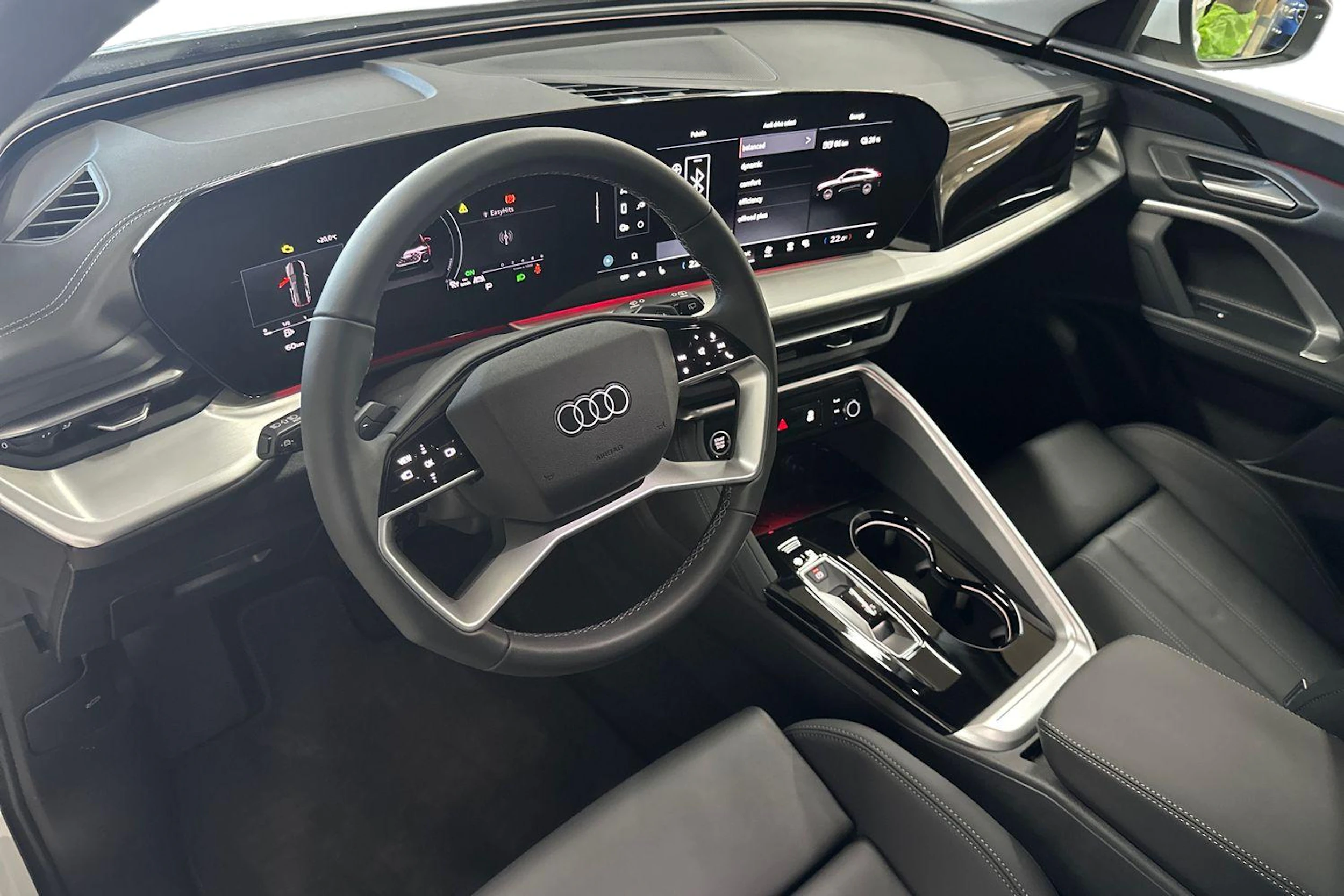 valkoinen Audi Q5 2026 kuva 6.