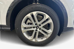 valkoinen Audi Q5 2026 kuva 9.