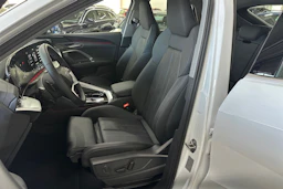 valkoinen Audi Q5 2026 kuva 11.