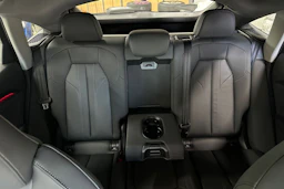 valkoinen Audi Q5 2026 kuva 13.