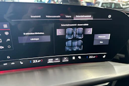 valkoinen Audi Q5 2026 kuva 23.