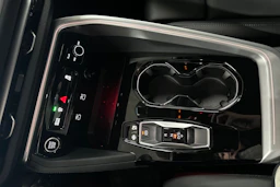 valkoinen Audi Q5 2026 kuva 24.