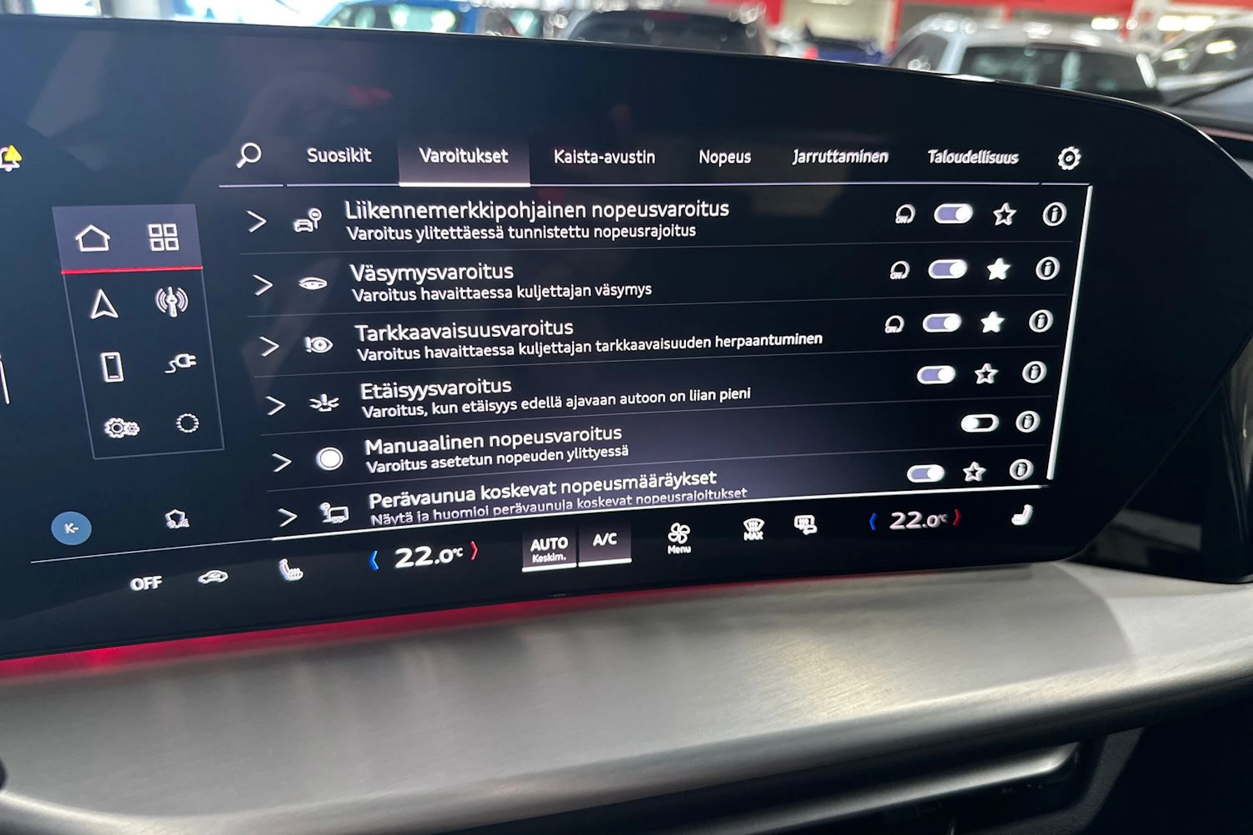 valkoinen Audi Q5 2026 kuva 25.