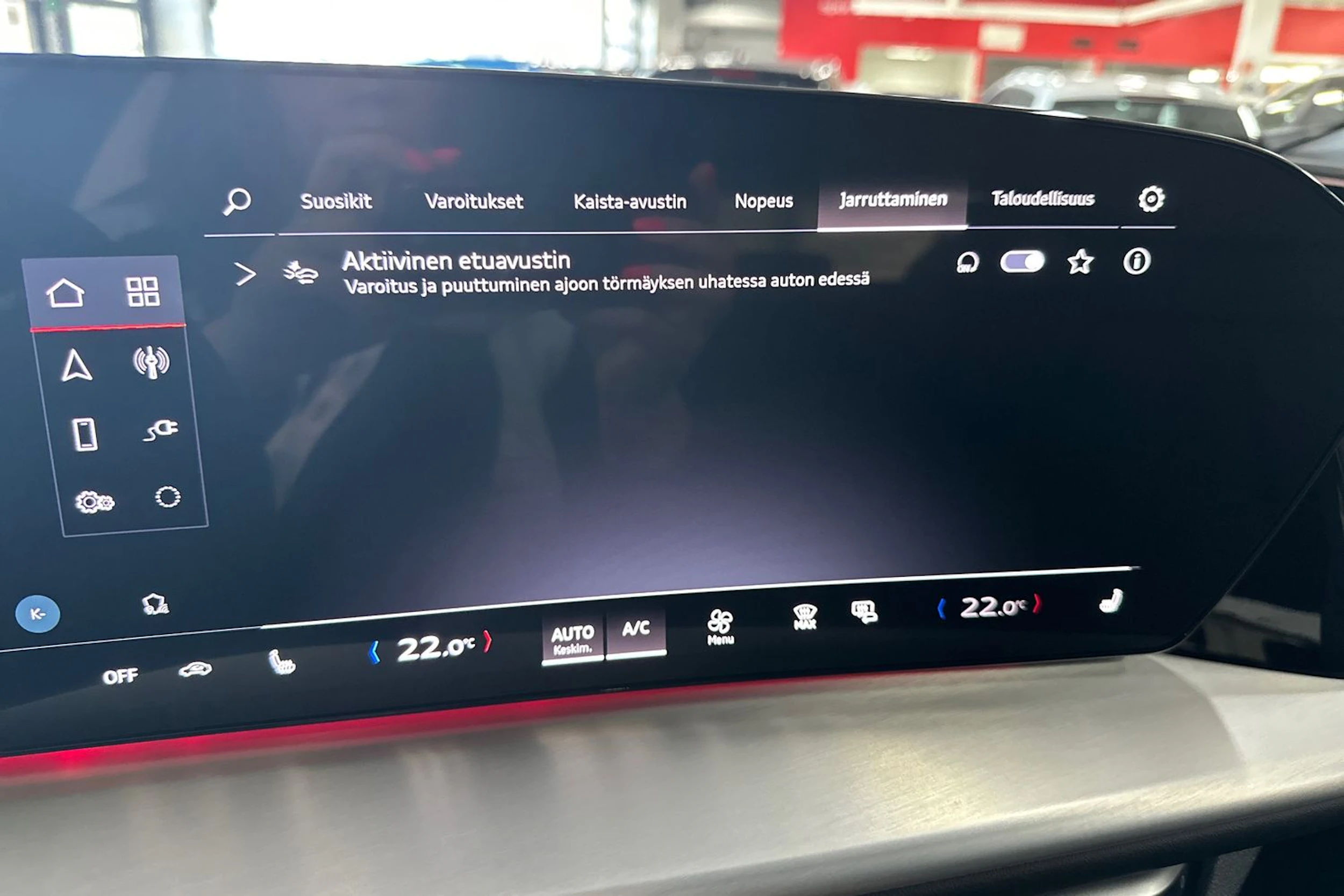 valkoinen Audi Q5 2026 kuva 27.