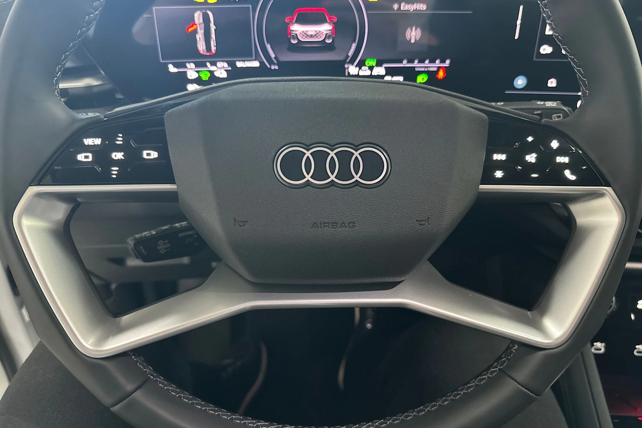 valkoinen Audi Q5 2026 kuva 28.