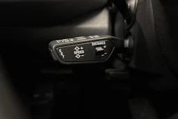 met. punainen Audi Q5 2026 kuva 16.