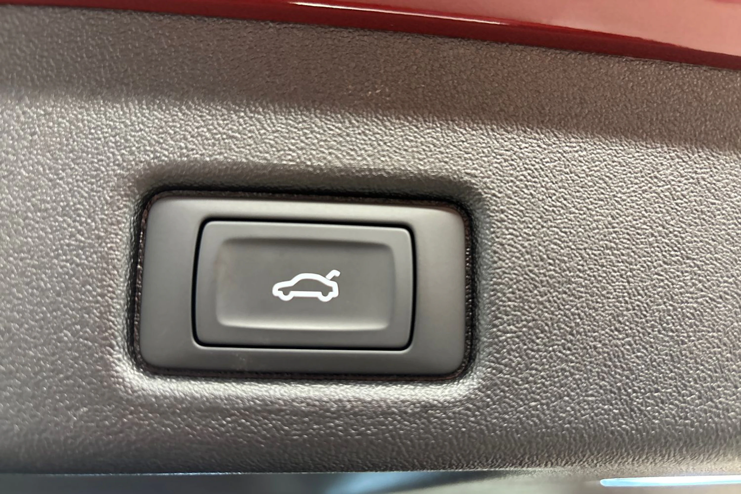 met. punainen Audi Q5 2026 kuva 24.