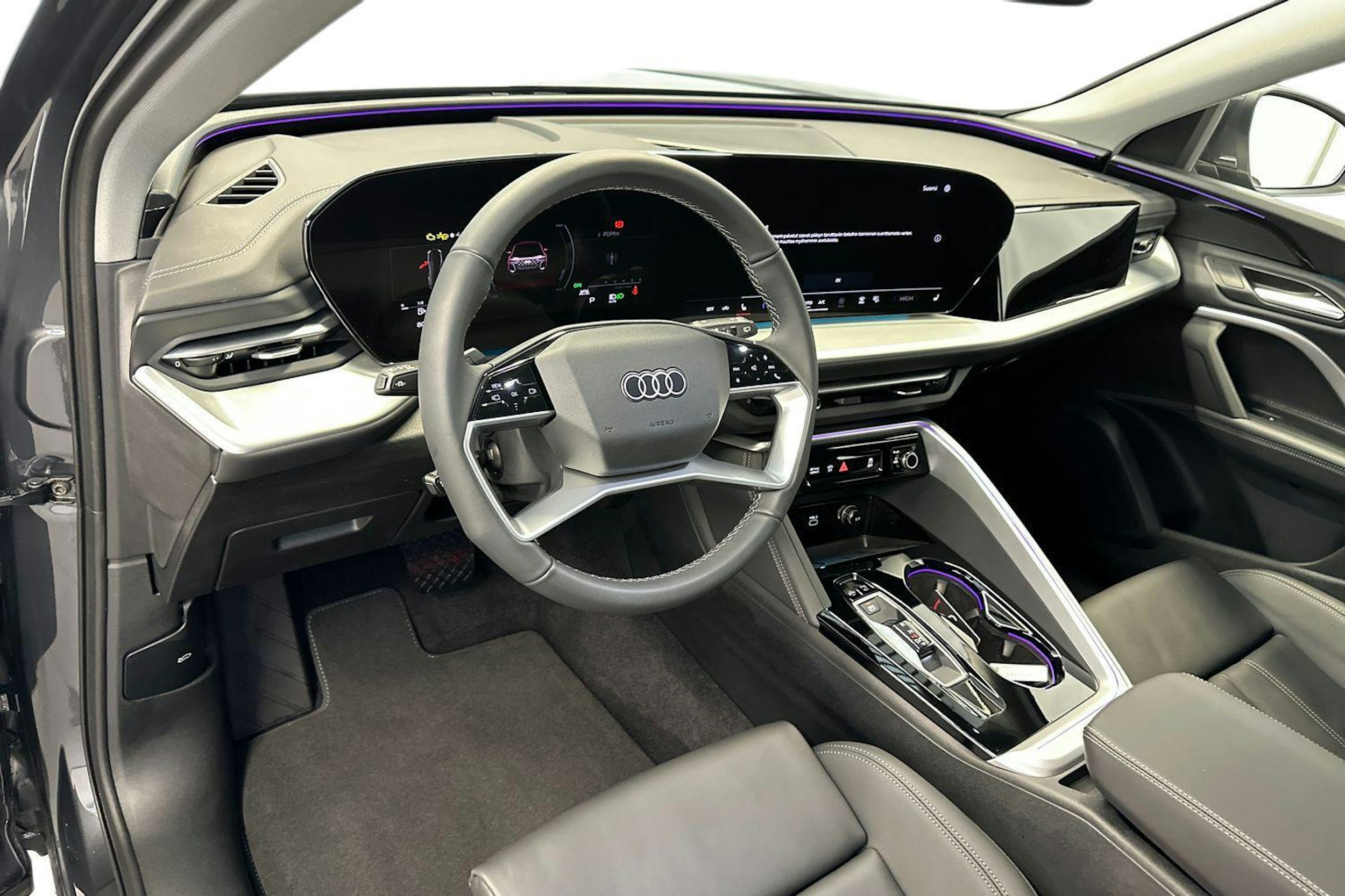 tambora harmaa Audi Q5 2026 kuva 7.