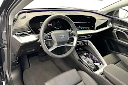 tambora harmaa Audi Q5 2026 kuva 7.