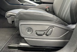 tambora harmaa Audi Q5 2026 kuva 8.