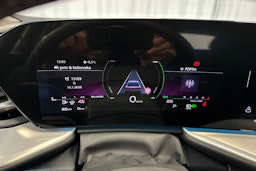 tambora harmaa Audi Q5 2026 kuva 11.