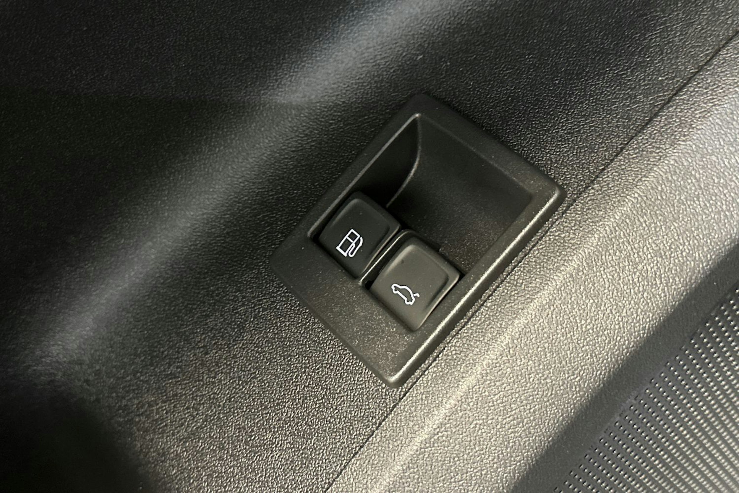 tambora harmaa Audi Q5 2026 kuva 22.