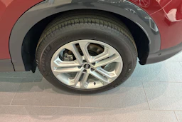 punainen Audi Q5 2026 kuva 10.