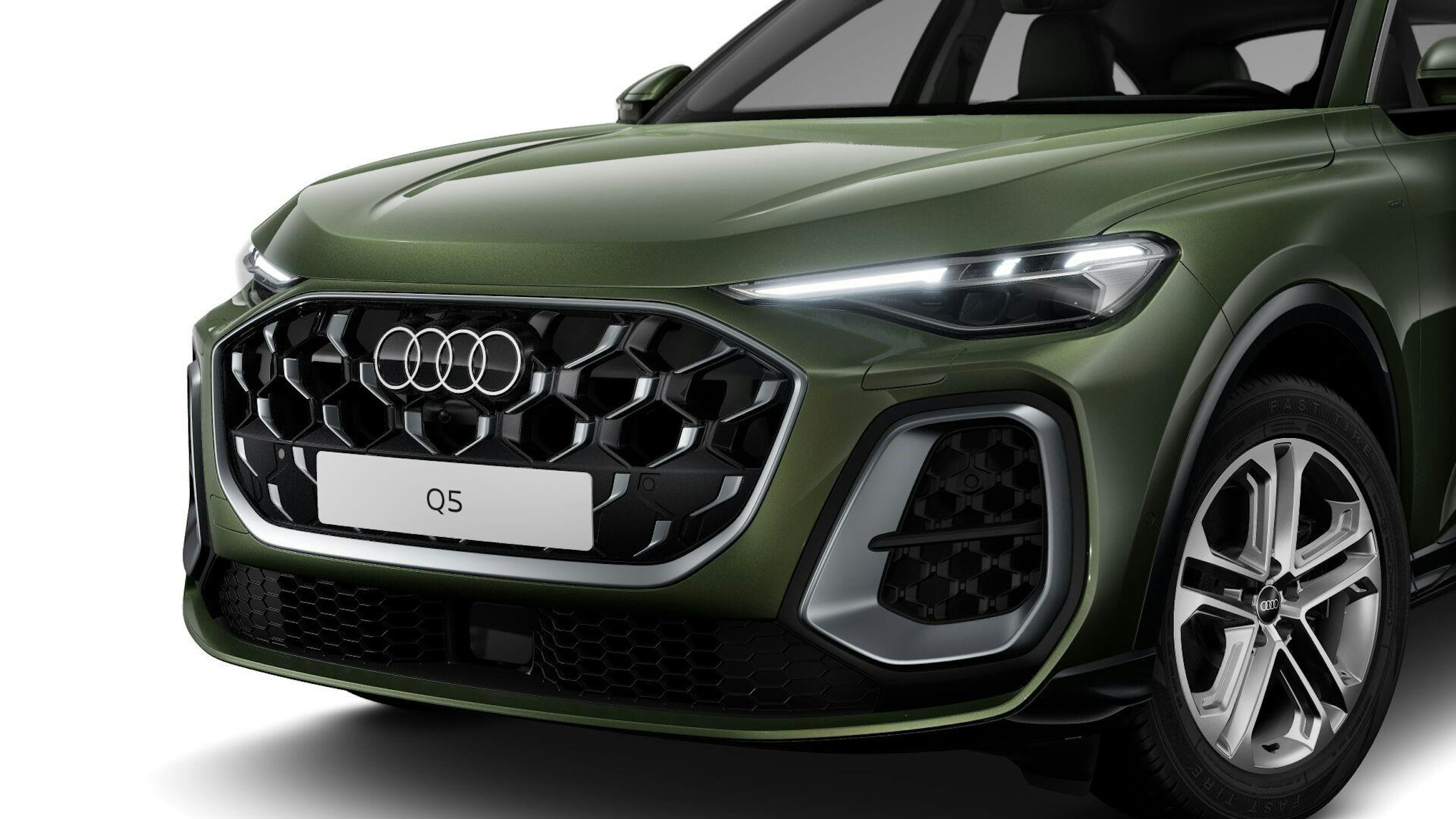 district vihreä Audi Q5 2026 kuva 9.