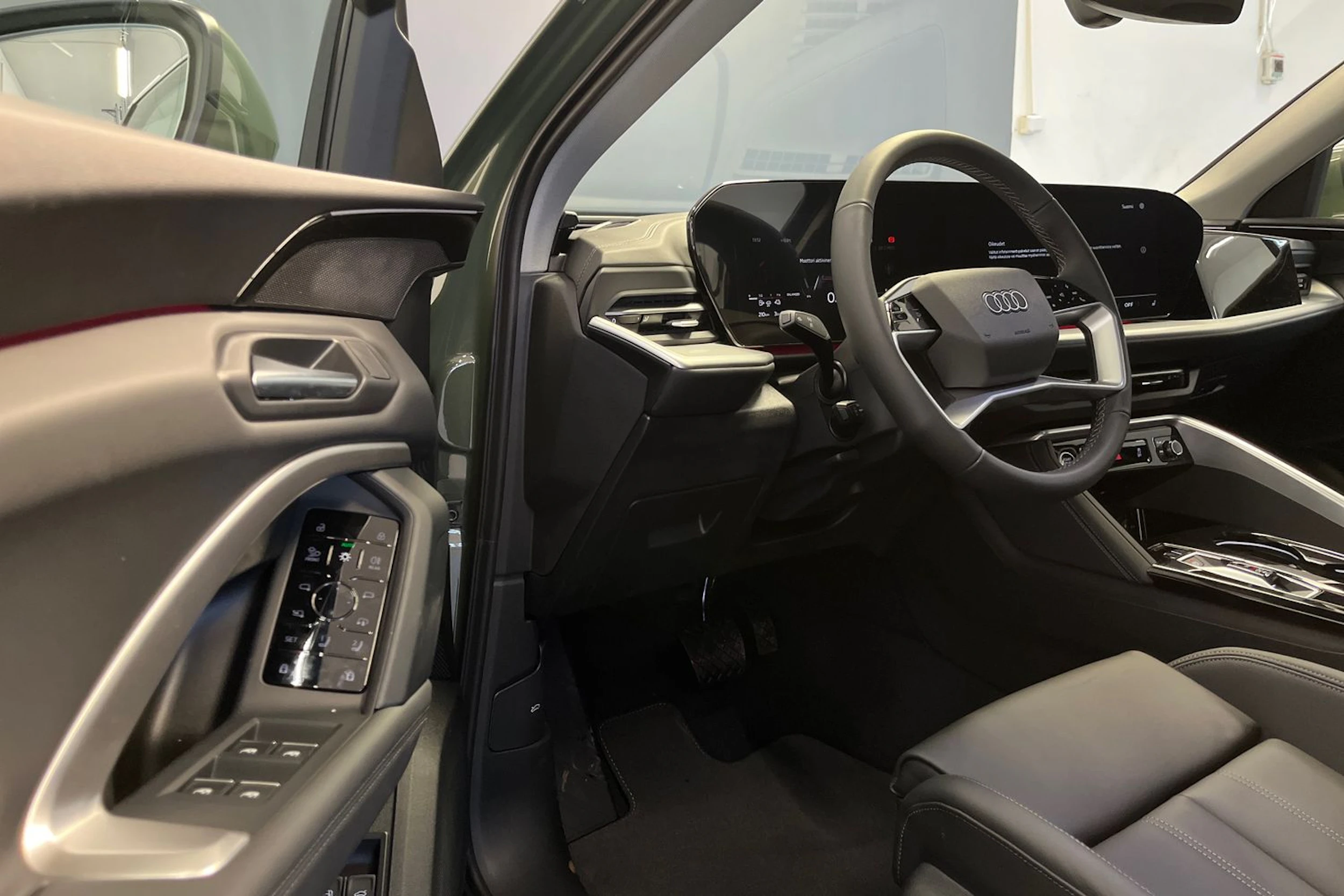 district vihreä Audi Q5 2026 kuva 12.