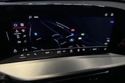 district vihreä Audi Q5 2026 kuva 14.