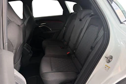 valkoinen Audi Q5 2026 kuva 8.