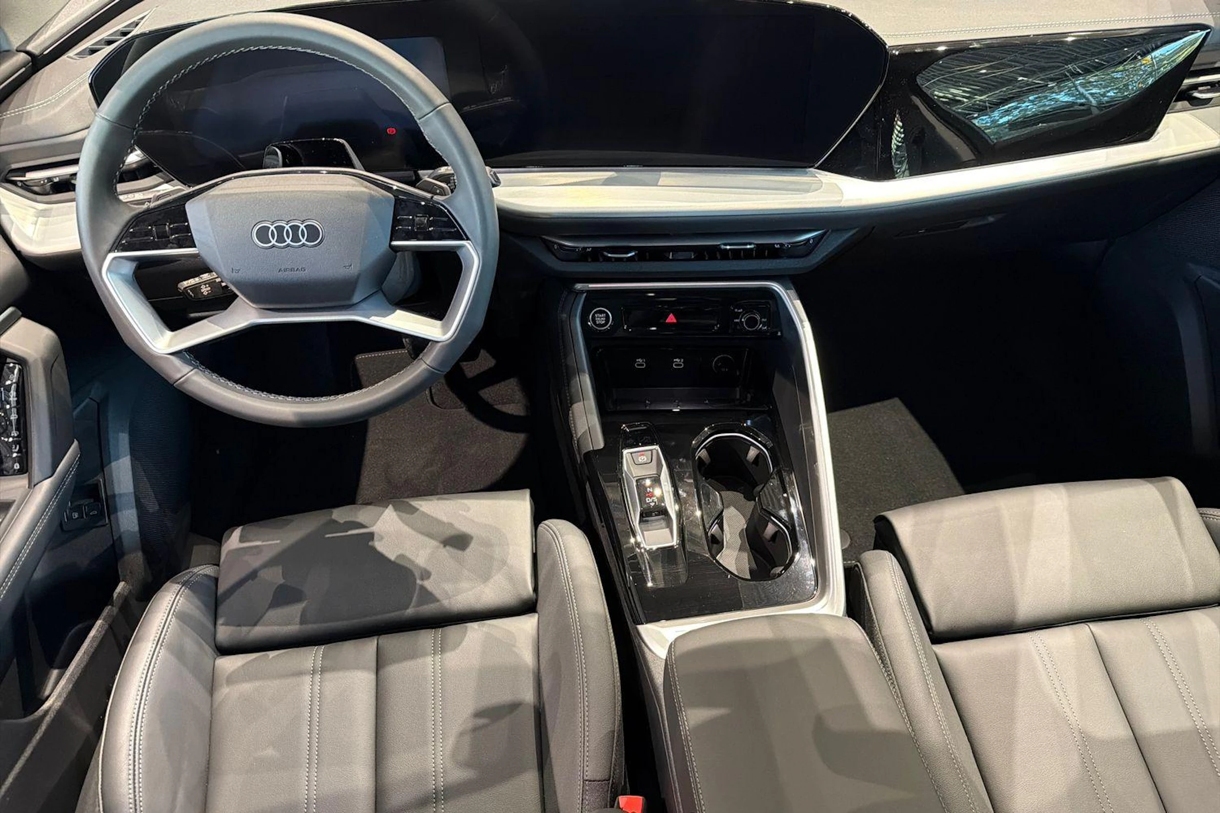 sininen Audi Q5 2026 kuva 7.