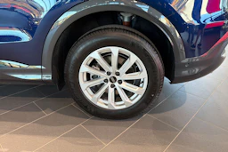 sininen Audi Q5 2026 kuva 10.
