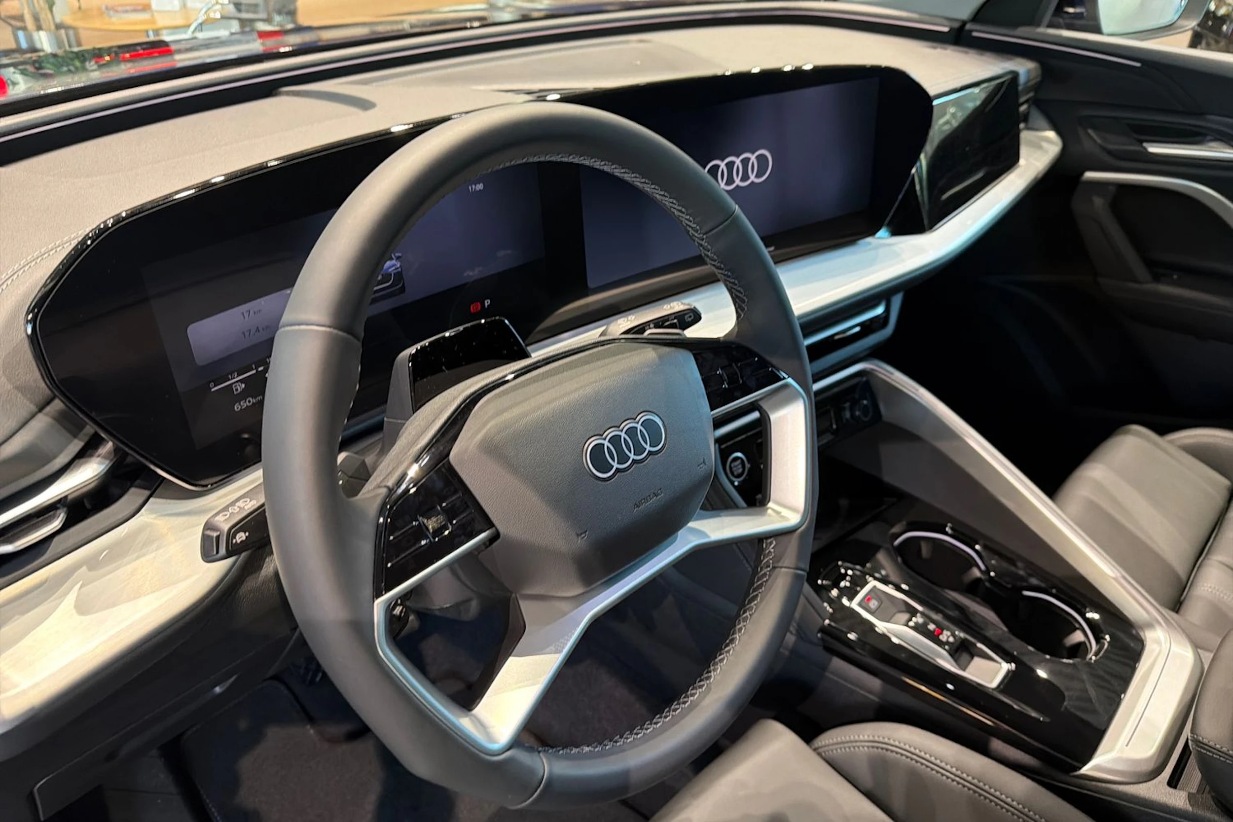 sininen Audi Q5 2026 kuva 13.