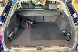 sininen Audi Q5 2026 kuva 14.