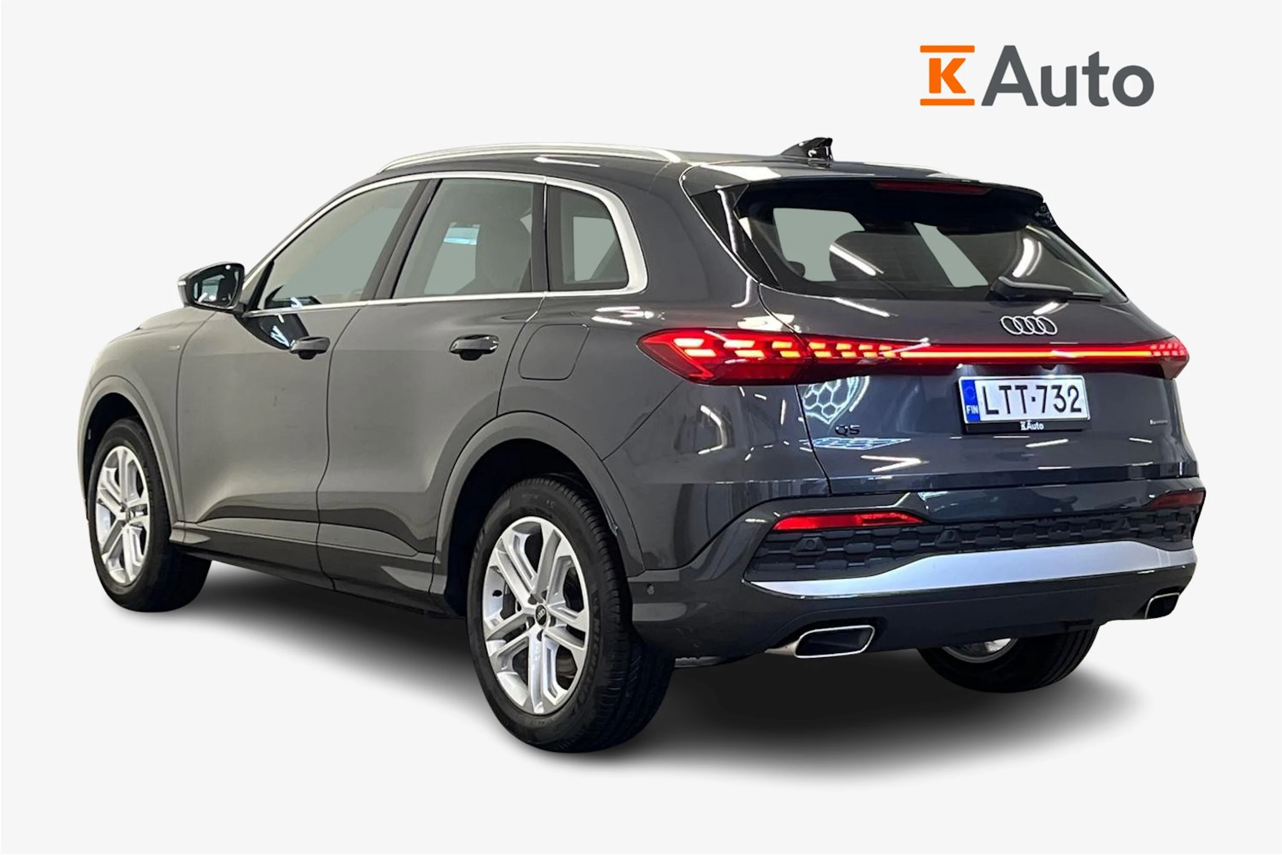 tambura harmaa Audi Q5 2026 kuva 2.