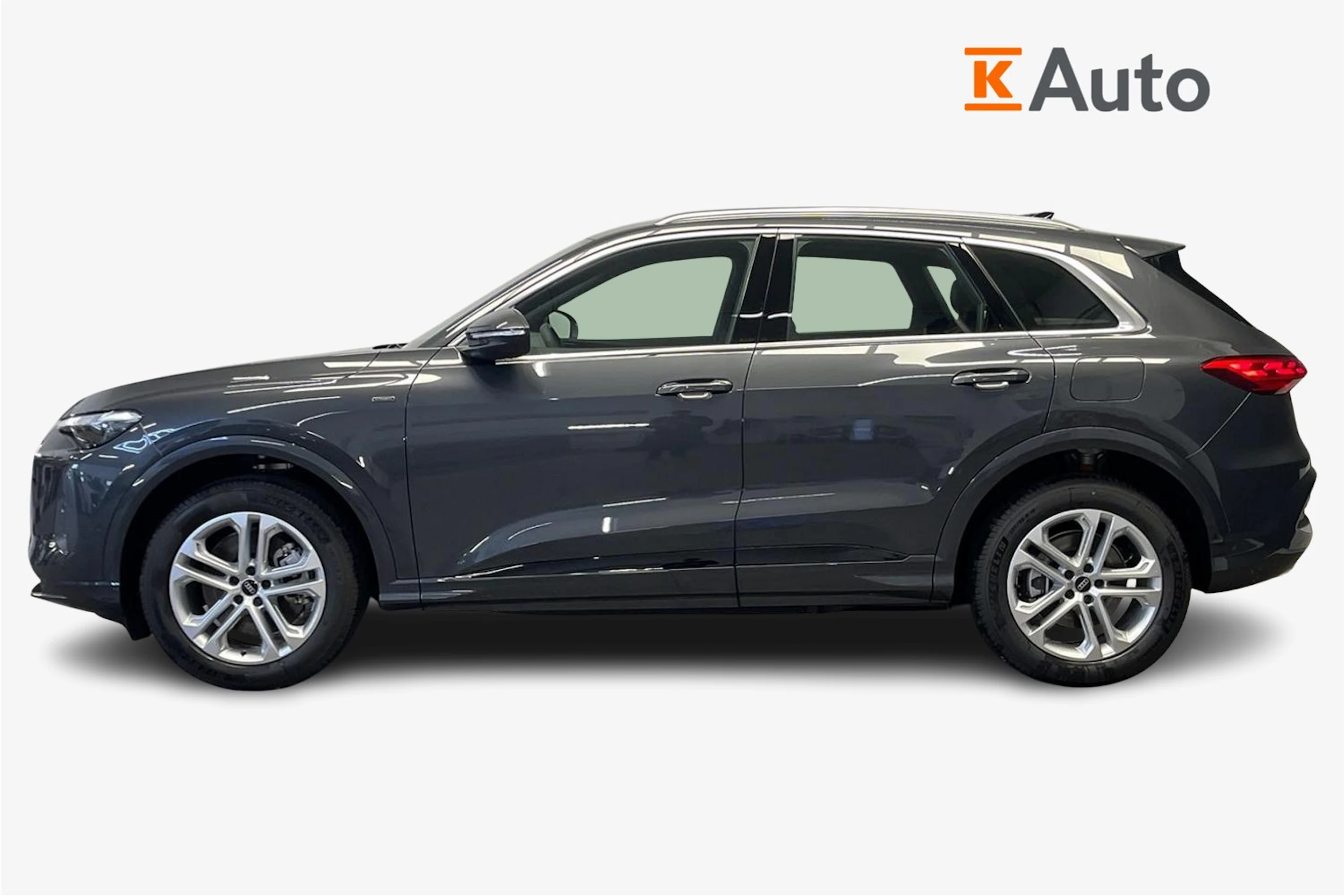 tambura harmaa Audi Q5 2026 kuva 5.