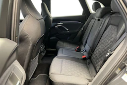tambura harmaa Audi Q5 2026 kuva 8.