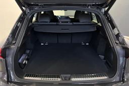 tambura harmaa Audi Q5 2026 kuva 11.